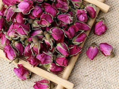 曲靖宣威市方左芬玫瑰花苞种植中心 供应量10吨图9